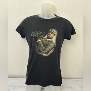 Ne-Yo. Shirt. “Year Of The Gentleman”.  Black Small Short Sleeve Tee